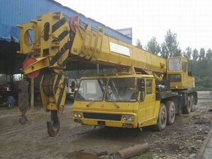 Картинка автокрана с разным вылетом стрелы